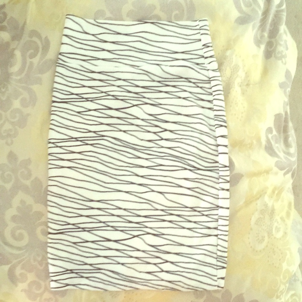 Lularoe Cassie skirt